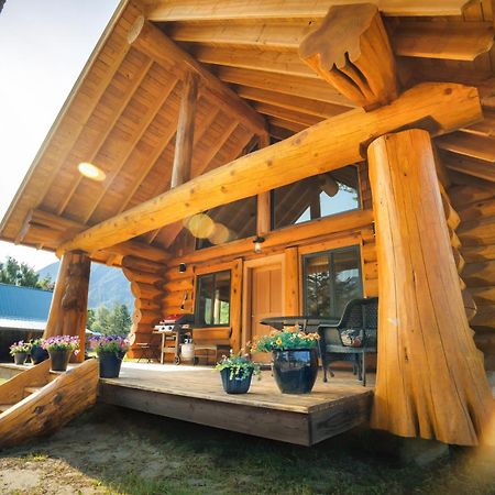Bella Coola Grizzly Tours And Resort Hagensborg Exterior foto