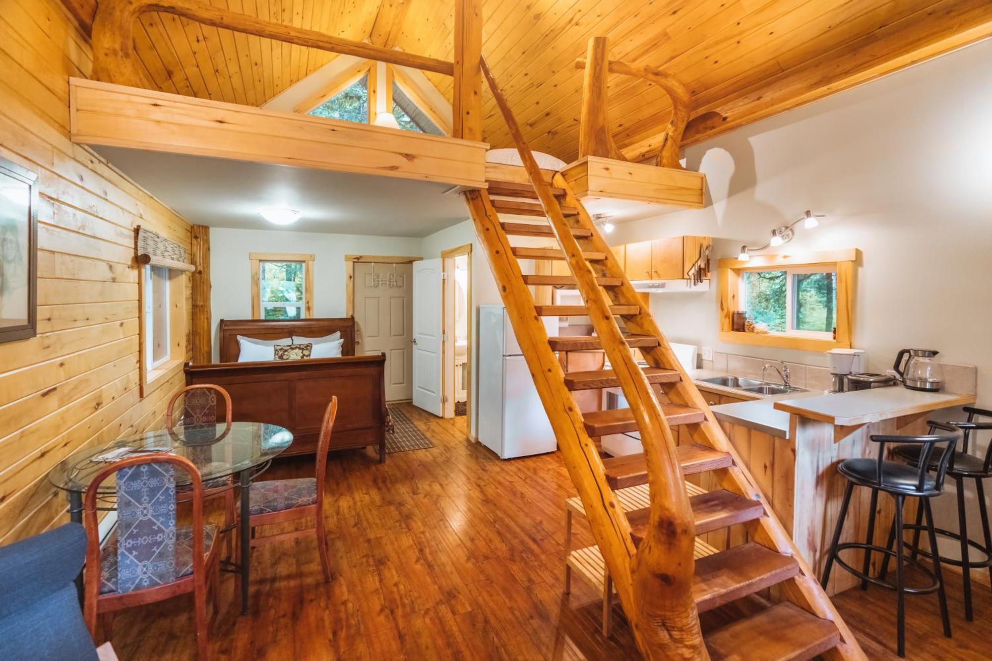 Bella Coola Grizzly Tours And Resort Hagensborg Exterior foto