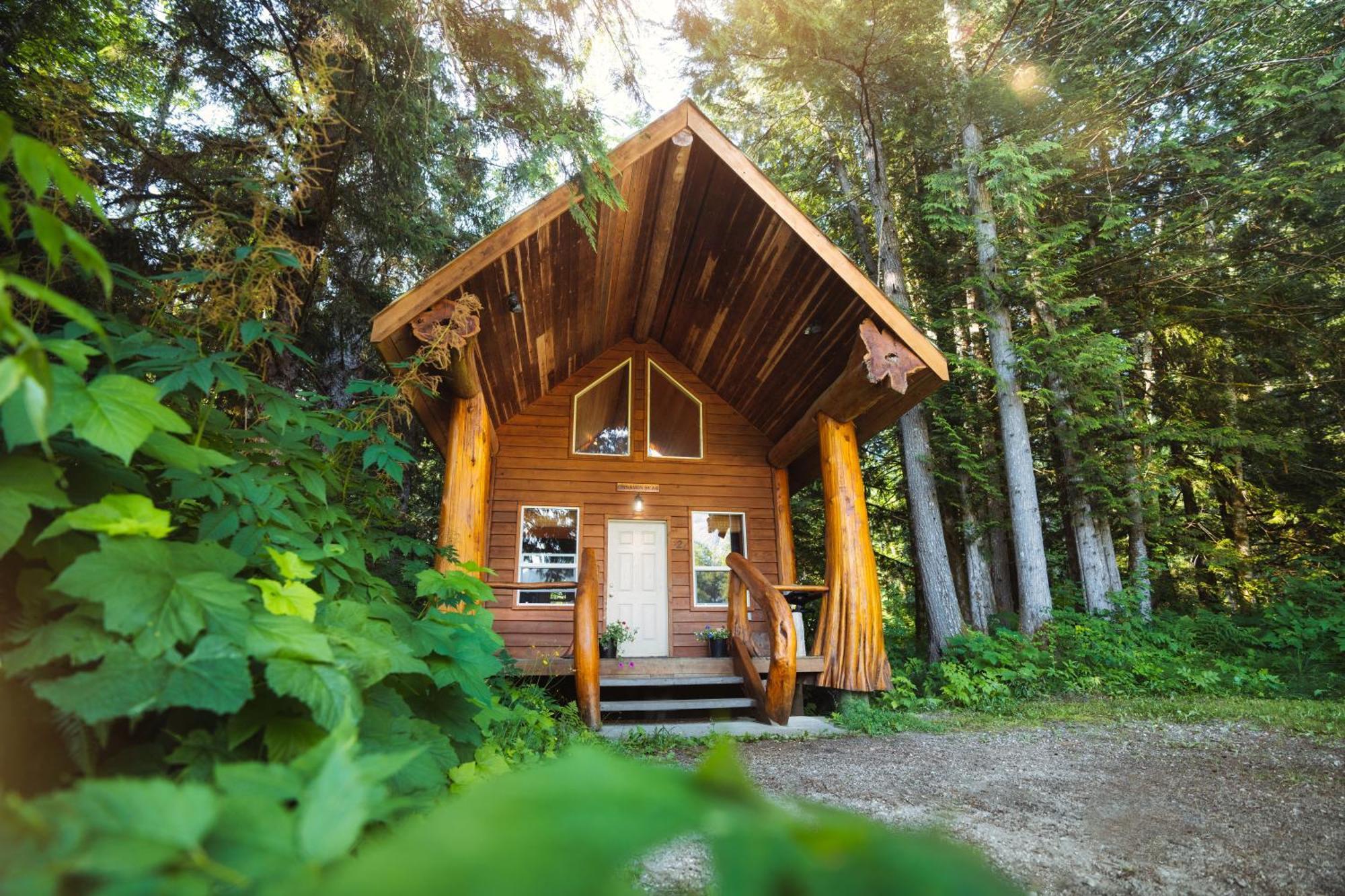 Bella Coola Grizzly Tours And Resort Hagensborg Exterior foto