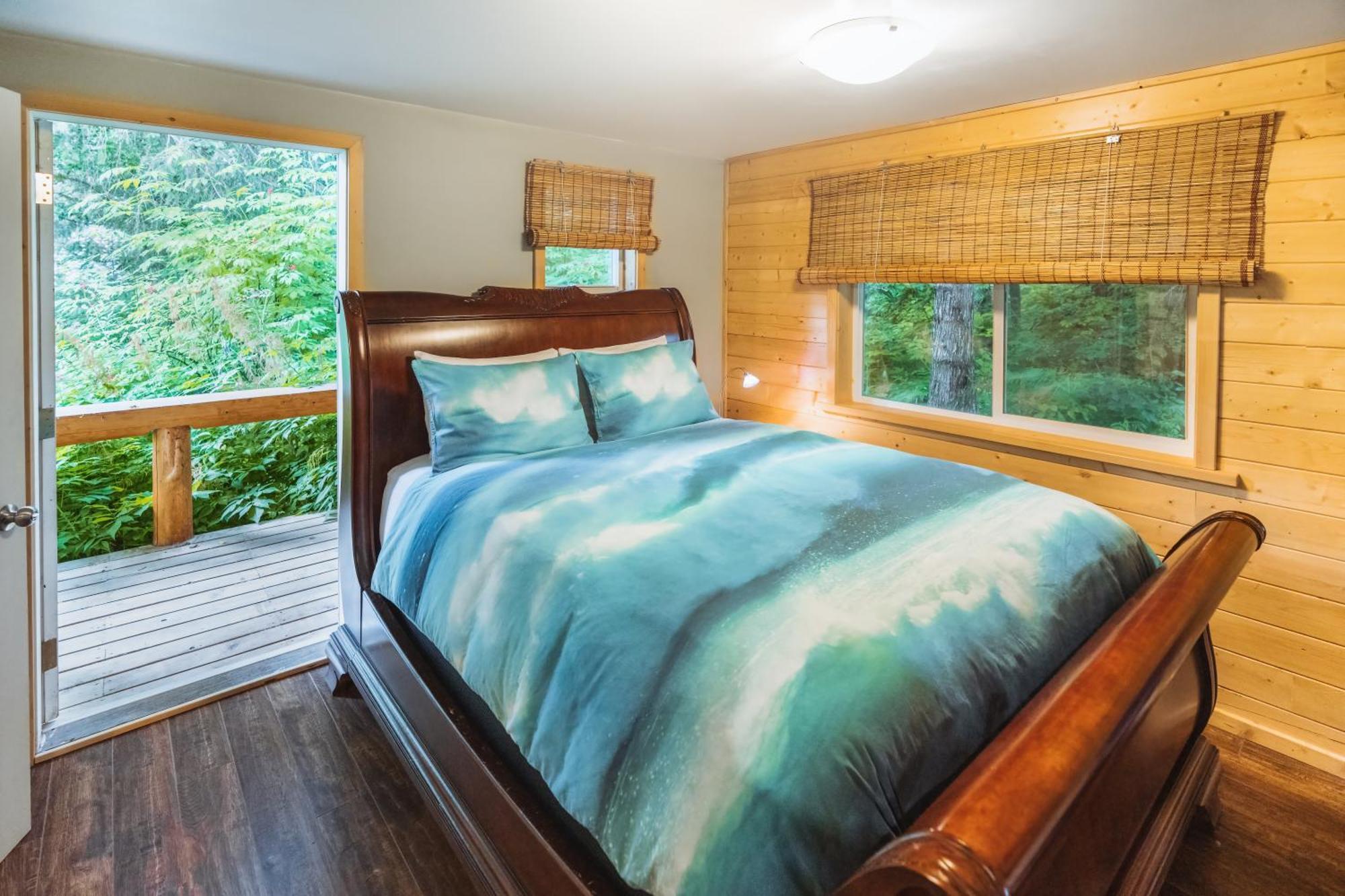Bella Coola Grizzly Tours And Resort Hagensborg Exterior foto