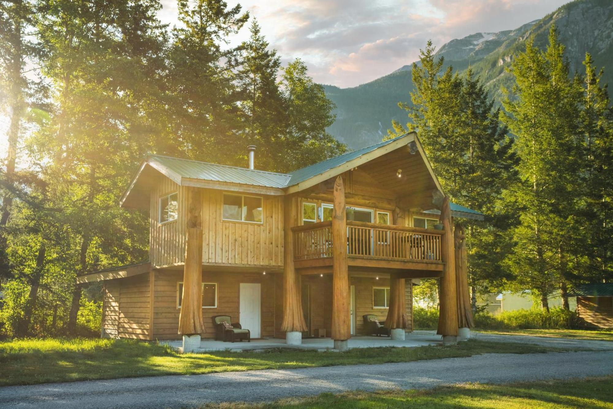 Bella Coola Grizzly Tours And Resort Hagensborg Exterior foto